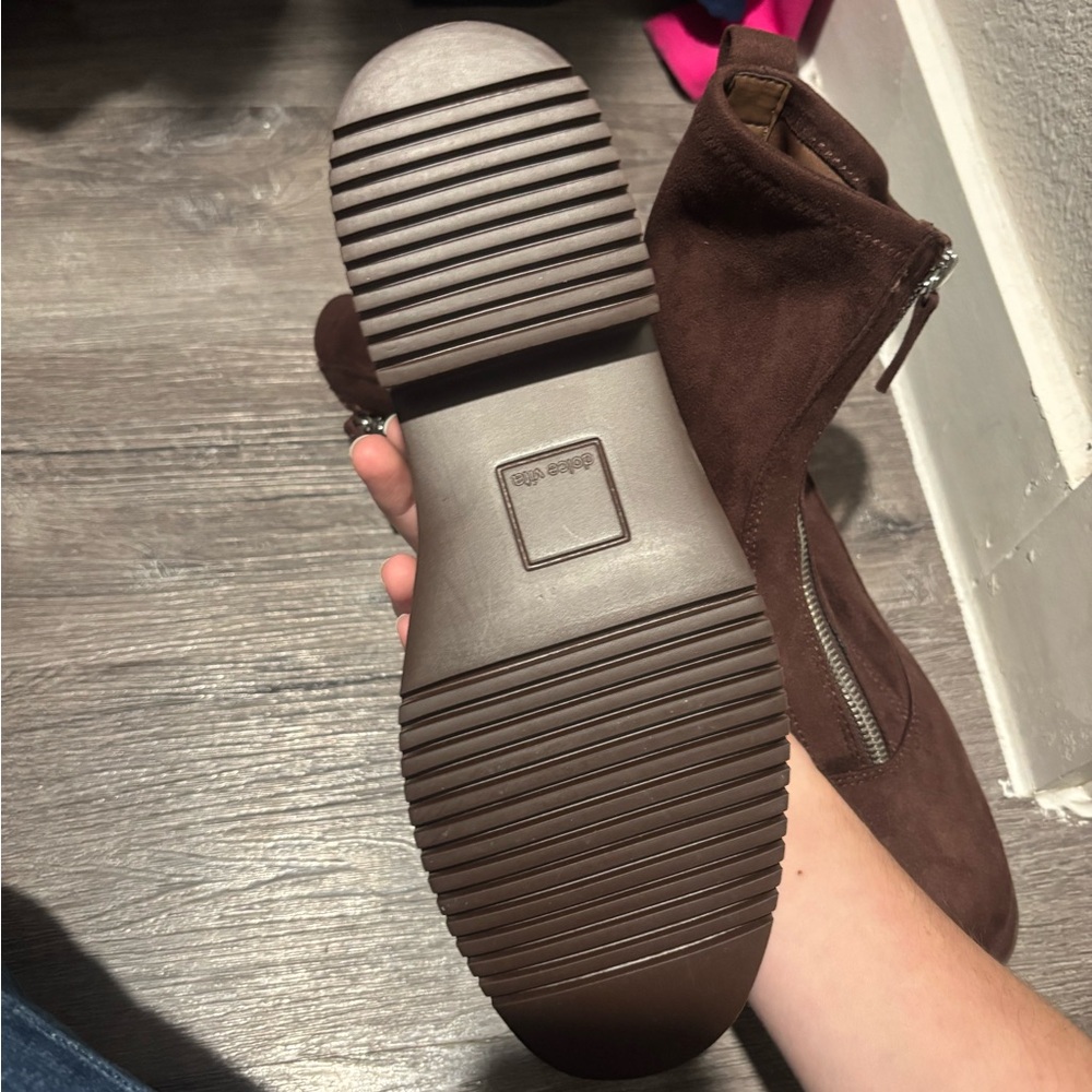 Dolce Vita Brown Suede Ankle Boots with Front Zipper - Picture 3 of 3
